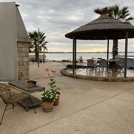 Bed & Breakfast Les Pieds Dans L'eau