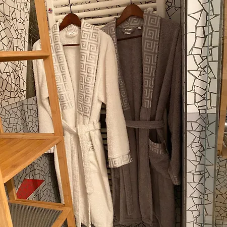 Les Pieds Dans L'eau 4* Sète