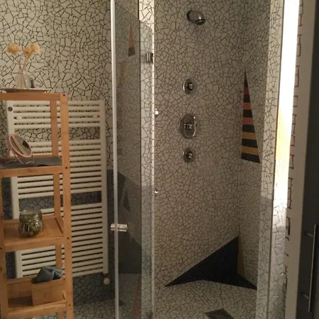 Les Pieds Dans L'eau Сет