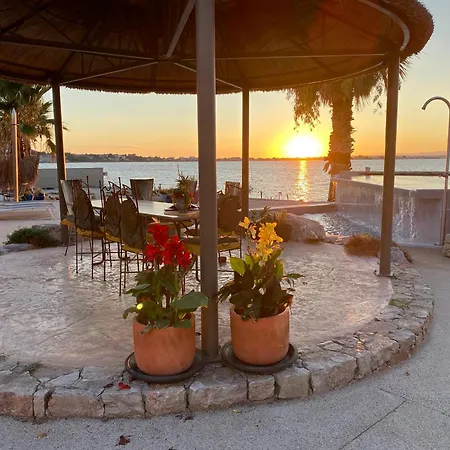 Frühstückspension Les Pieds Dans L'eau 4*