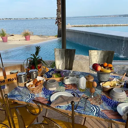 Les Pieds Dans L'eau Отель типа 